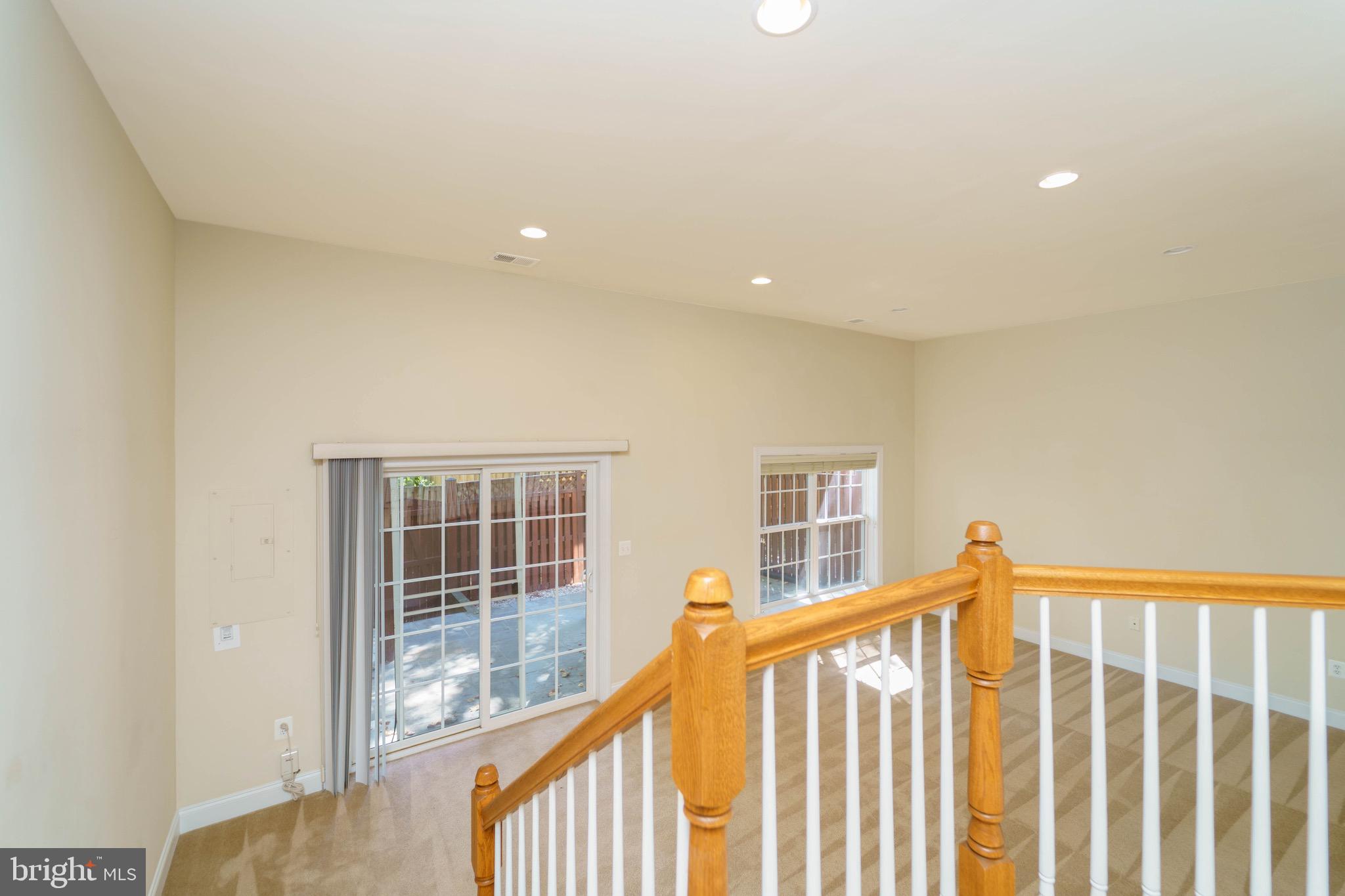 RESERVE AT TYSONS CORNER - Residential Lease