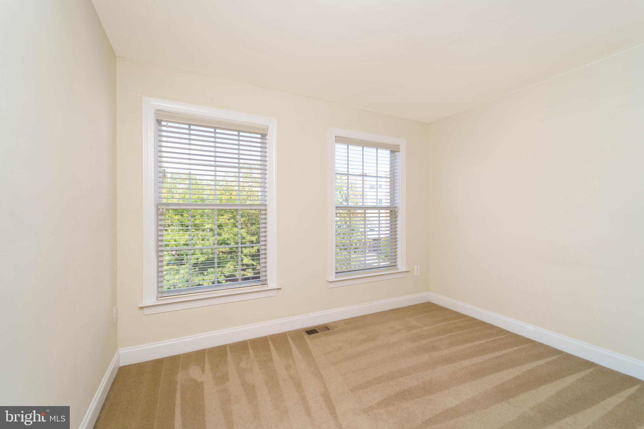 RESERVE AT TYSONS CORNER - Residential Lease