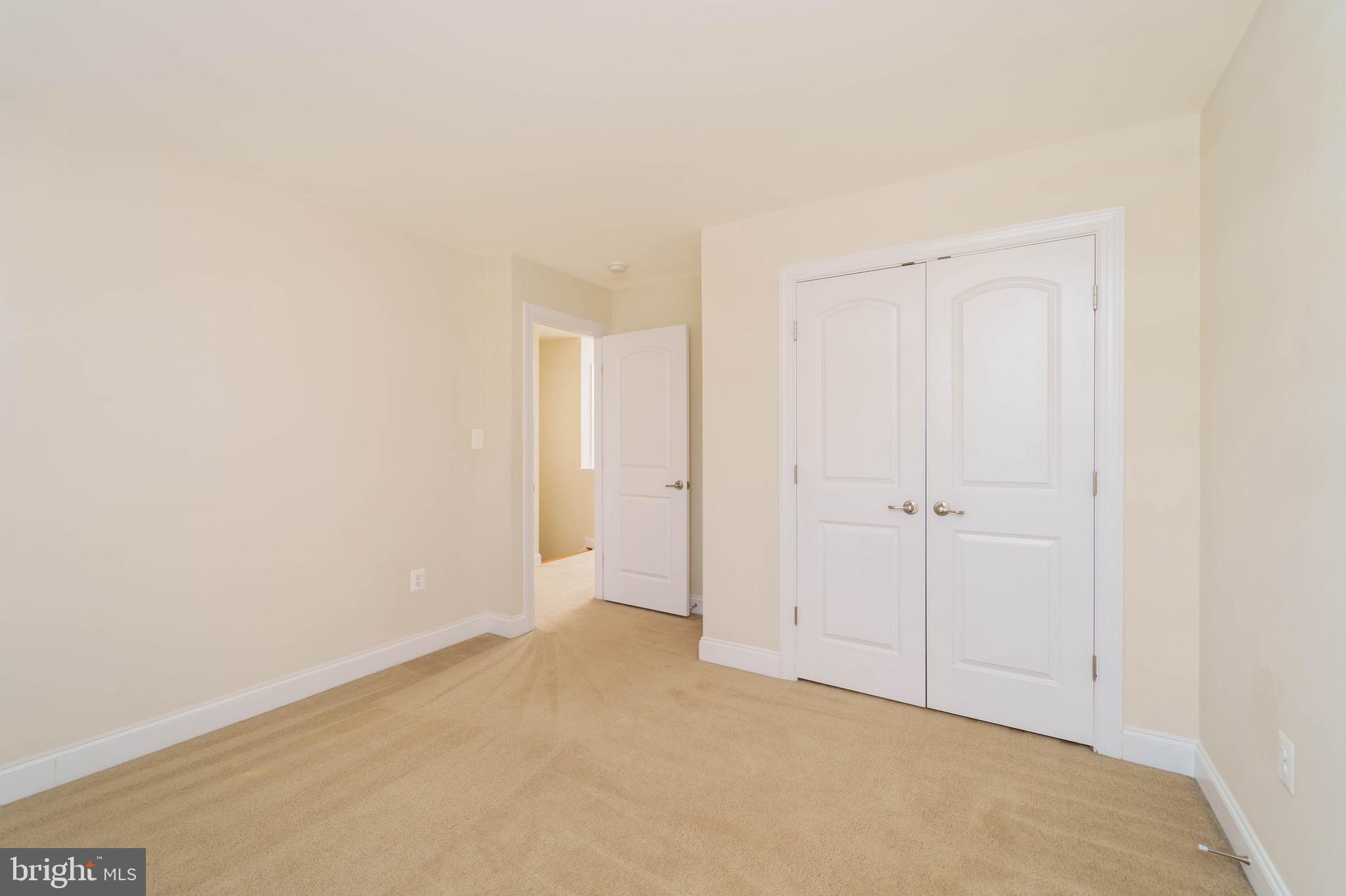 RESERVE AT TYSONS CORNER - Residential Lease
