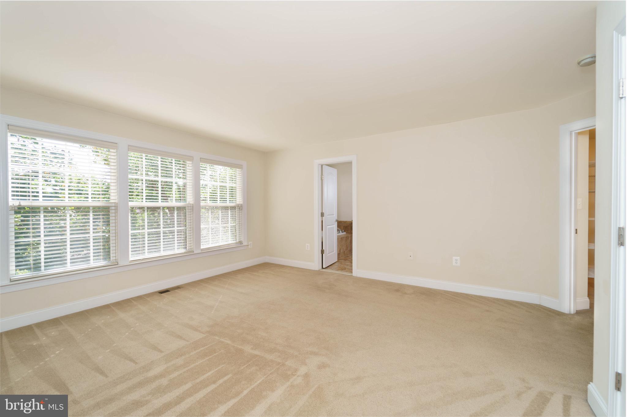 RESERVE AT TYSONS CORNER - Residential Lease