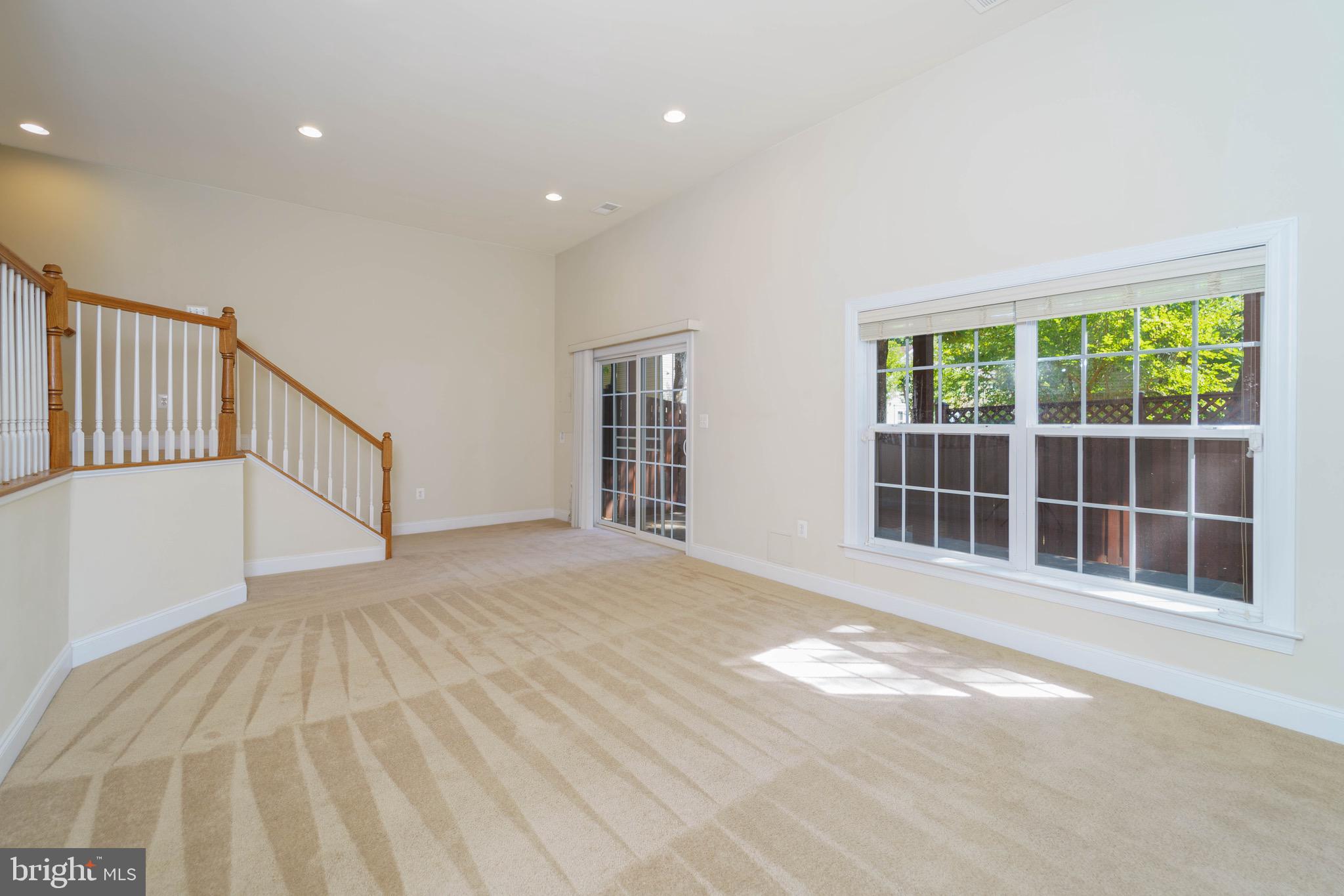 RESERVE AT TYSONS CORNER - Residential Lease