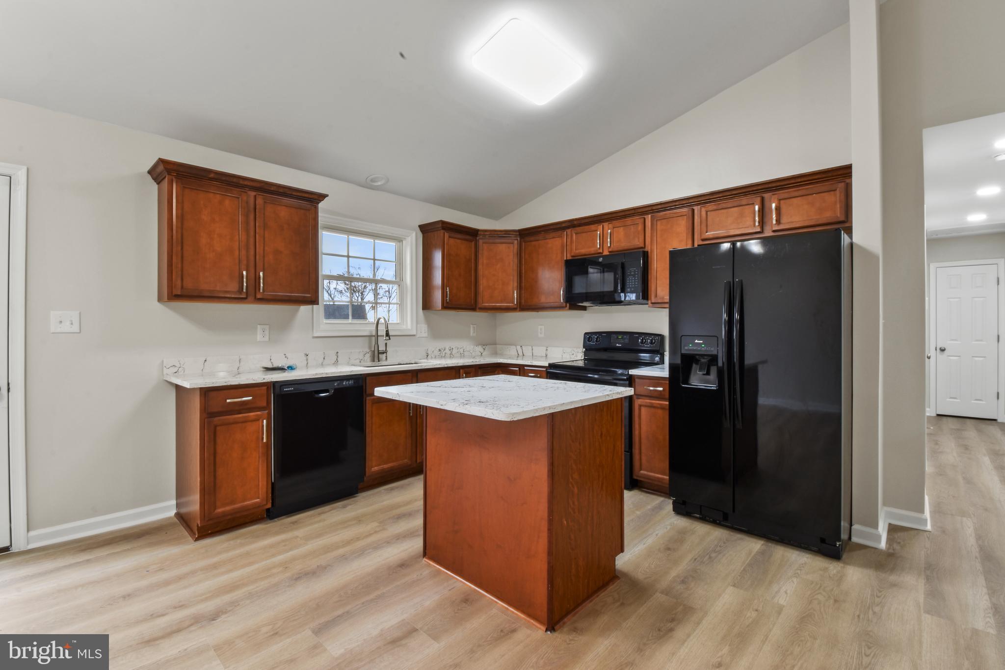 PRINCETON SHOALS - Residential