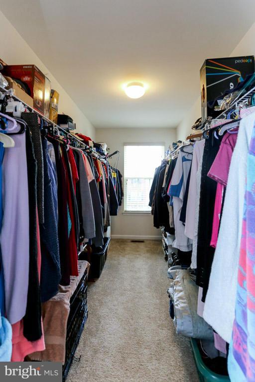 THREE FLAGS - Residential