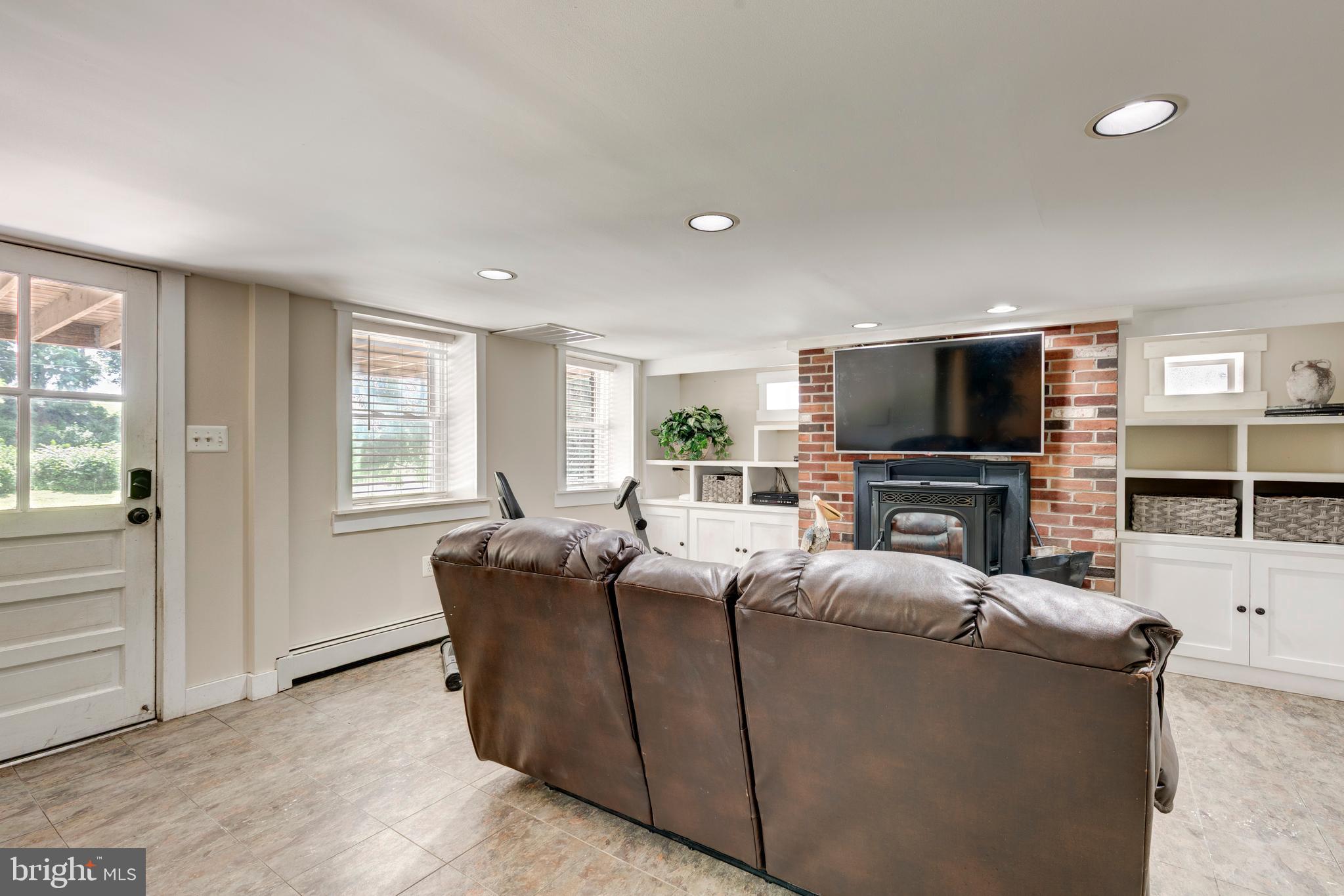 CARROLL COUNTY FARMETTES - Farm