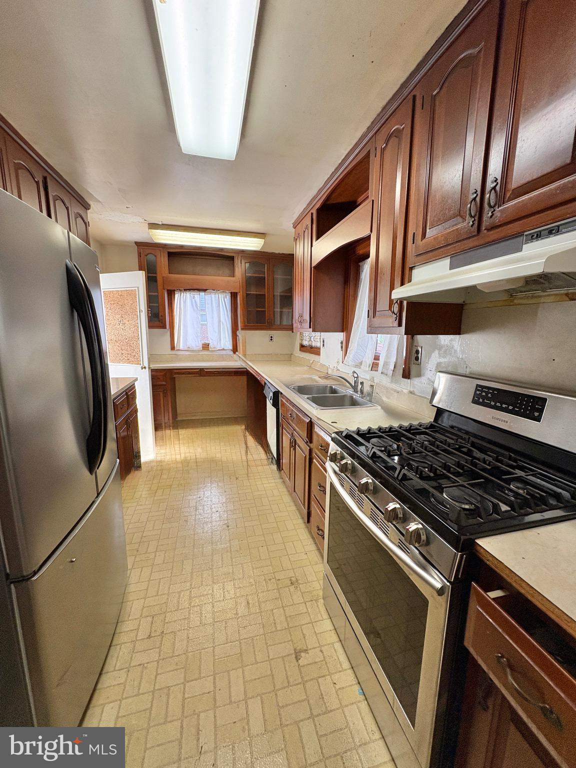 5610 MAGNOLIA LANE