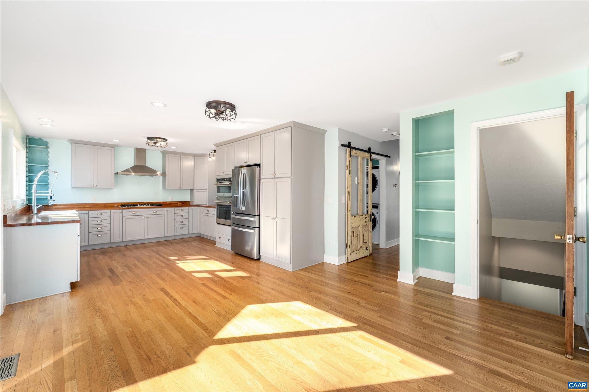 LAKE MONTICELLO - Residential