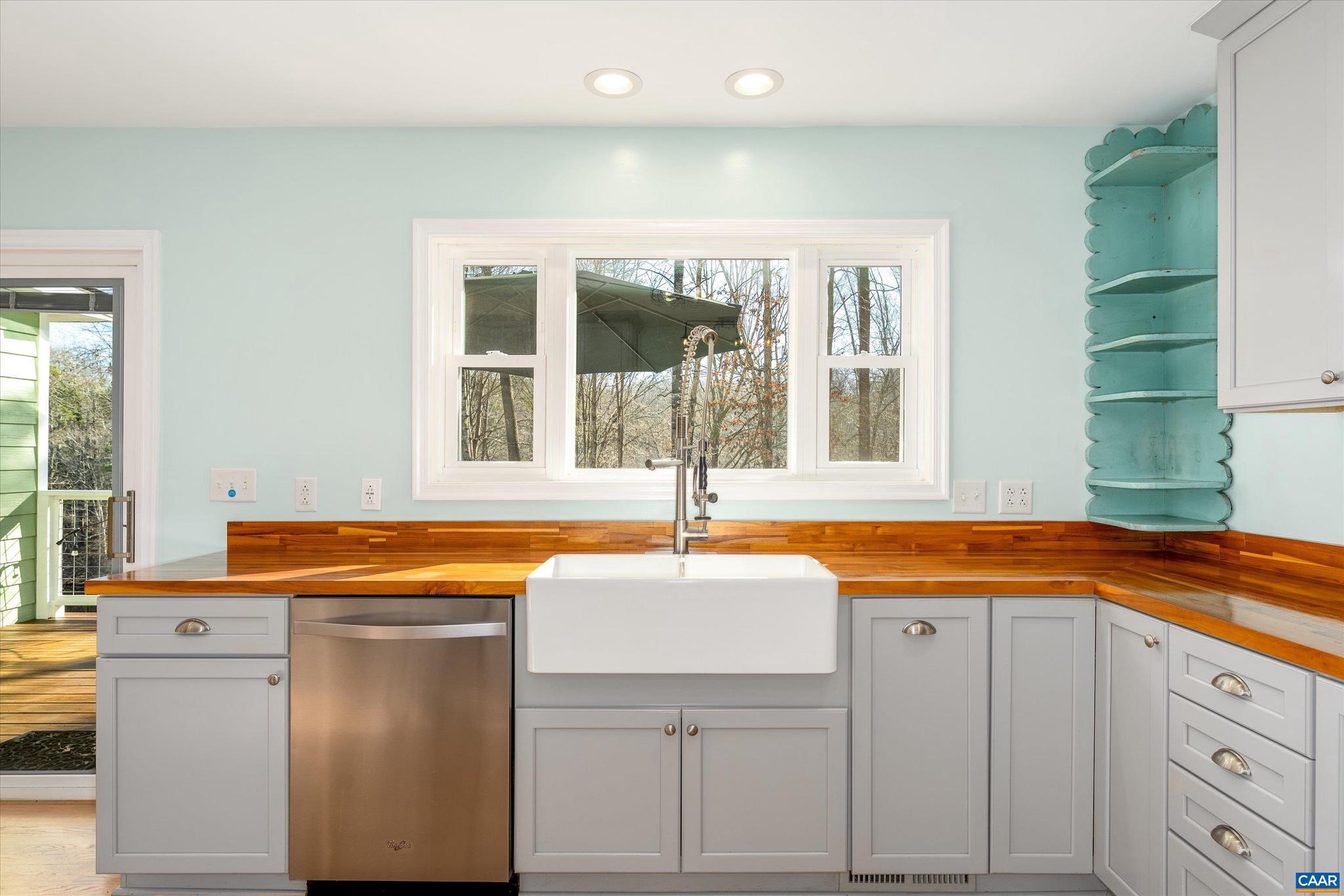 LAKE MONTICELLO - Residential