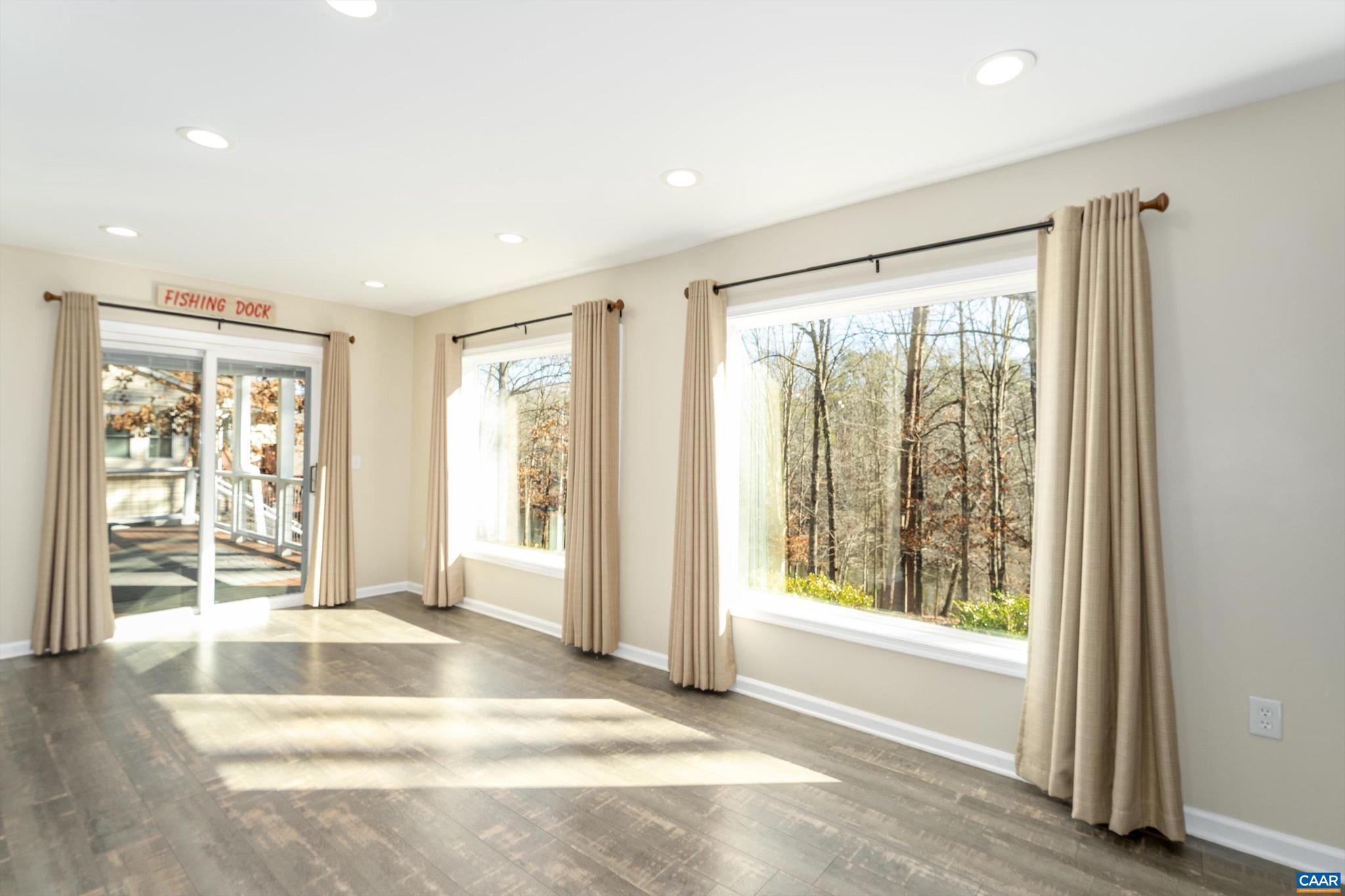 LAKE MONTICELLO - Residential