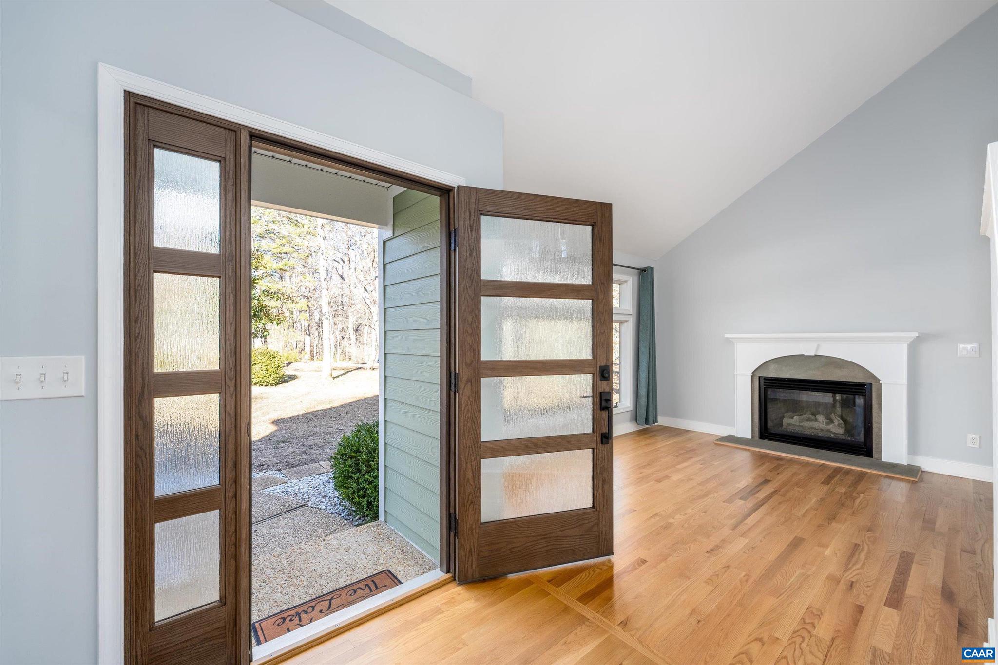 LAKE MONTICELLO - Residential