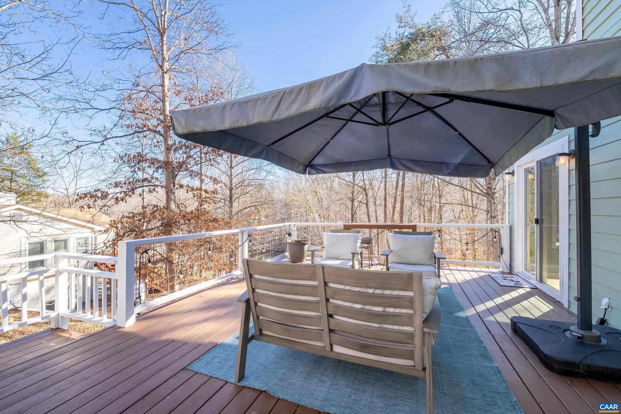 LAKE MONTICELLO - Residential