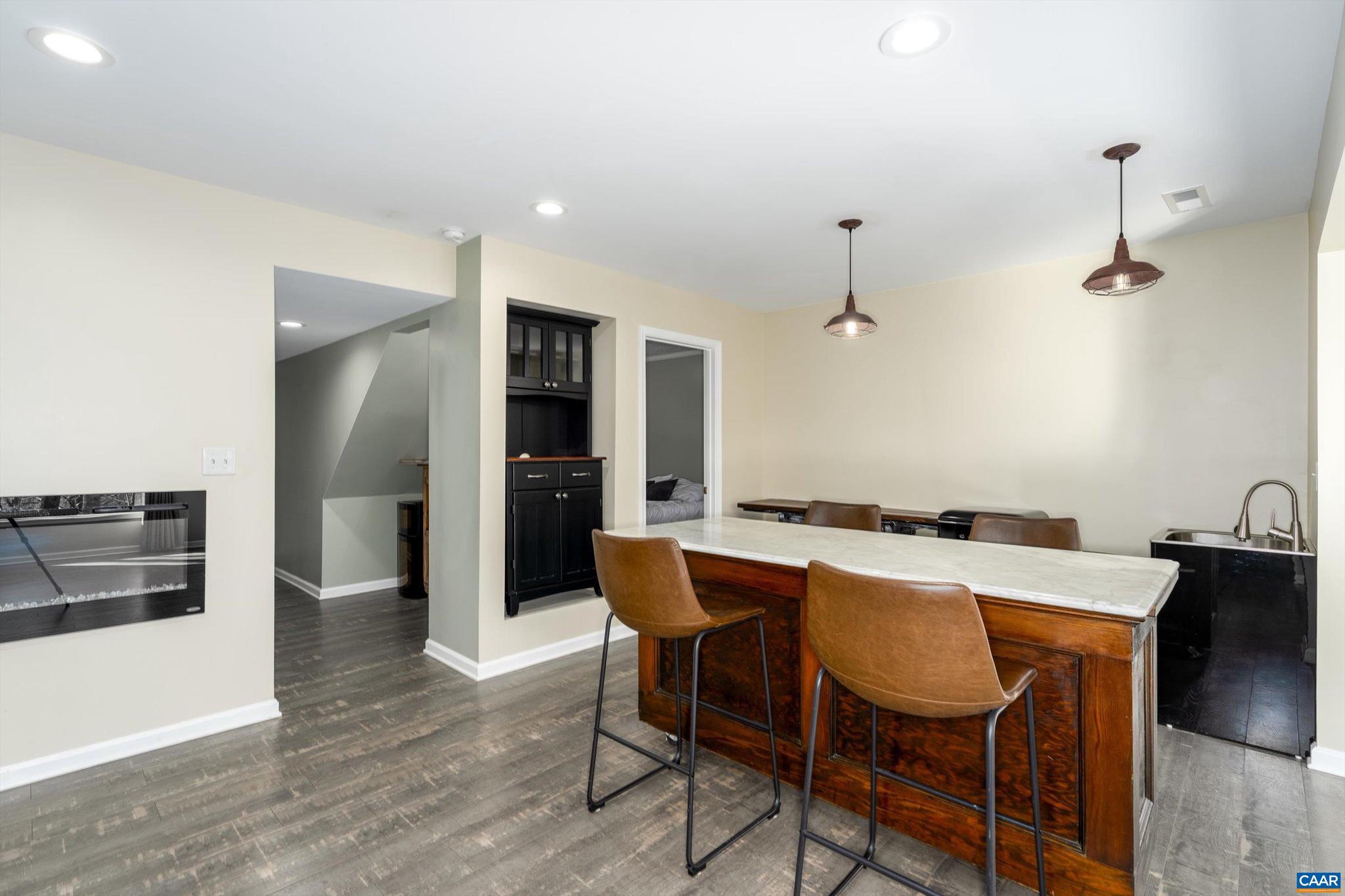 LAKE MONTICELLO - Residential