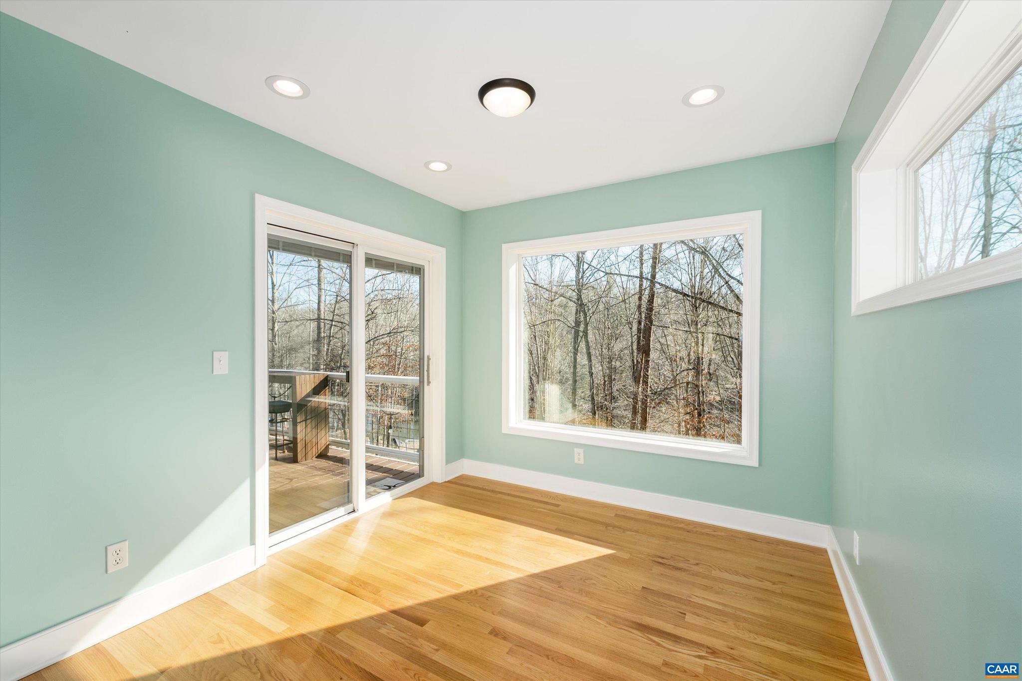 LAKE MONTICELLO - Residential