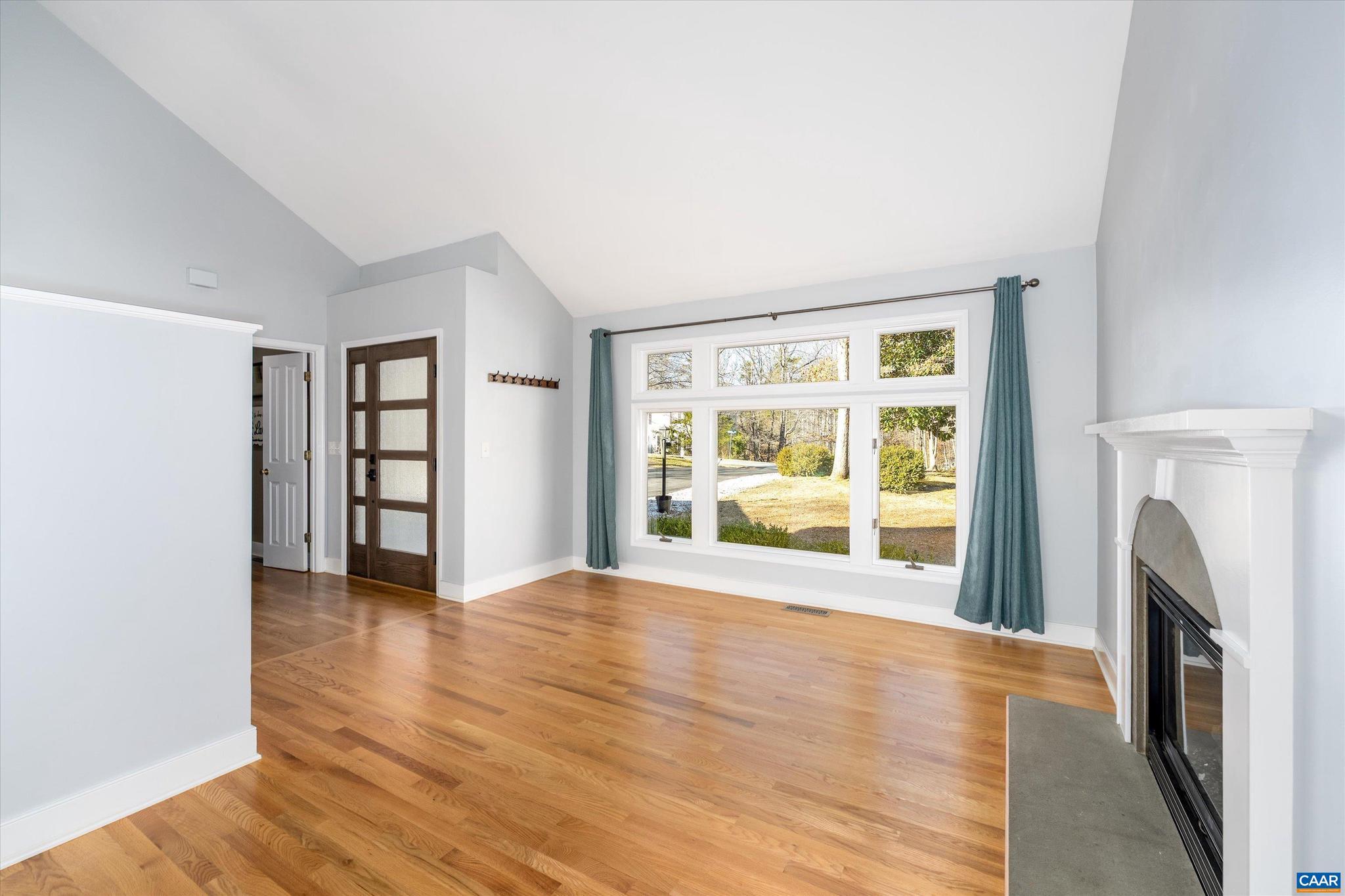 LAKE MONTICELLO - Residential