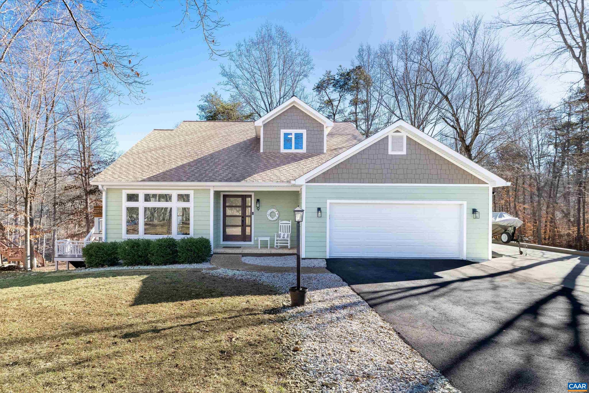 LAKE MONTICELLO - Residential