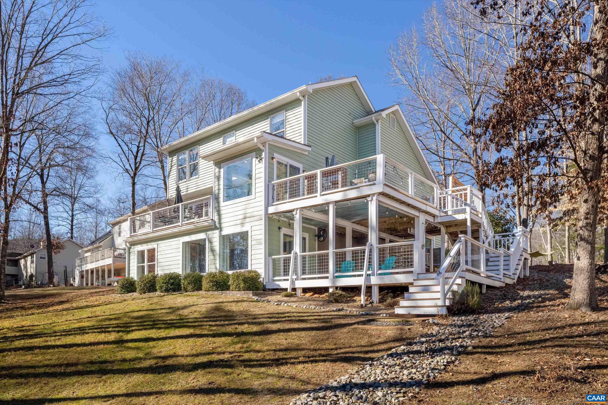 LAKE MONTICELLO - Residential