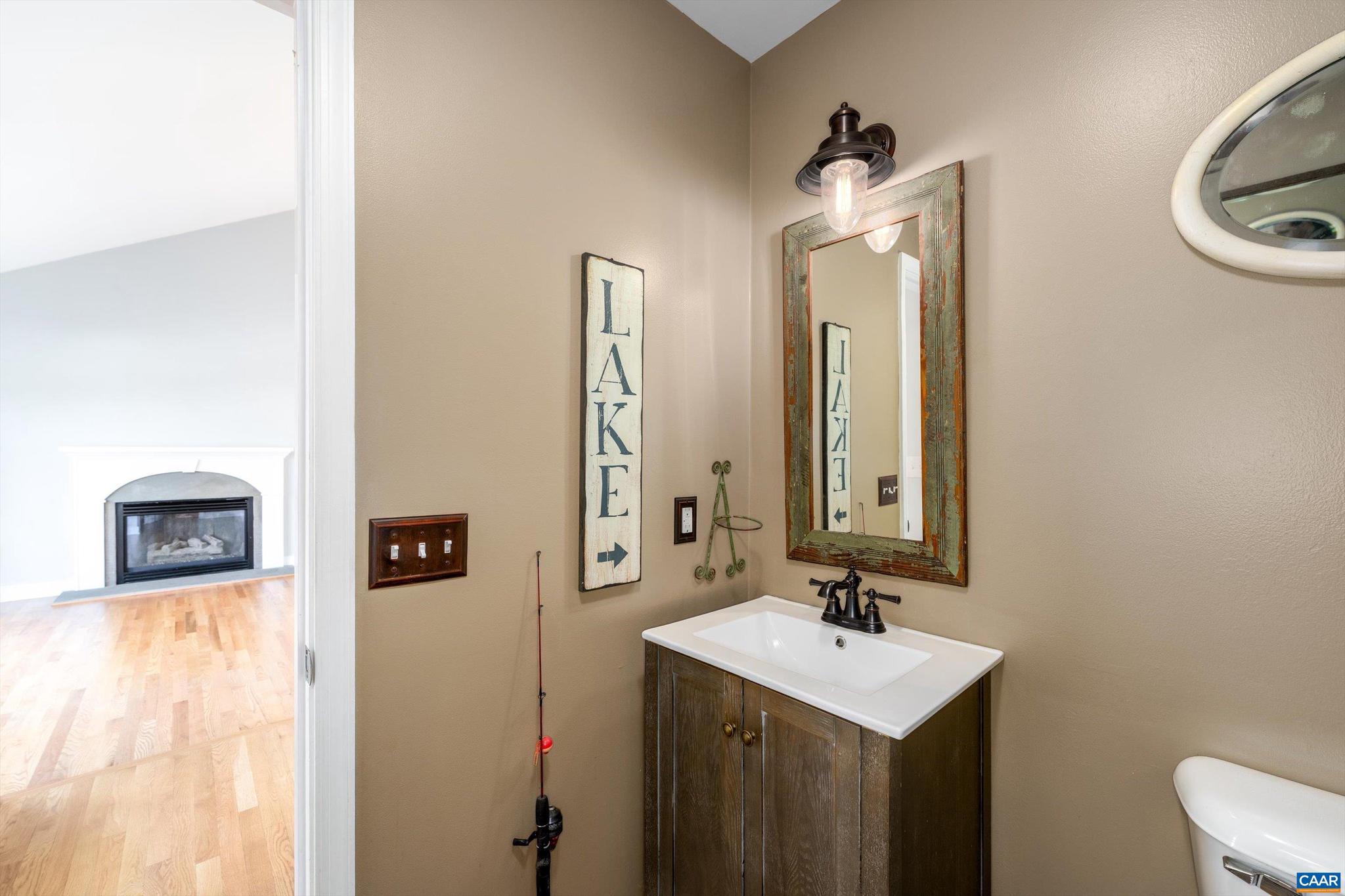 LAKE MONTICELLO - Residential