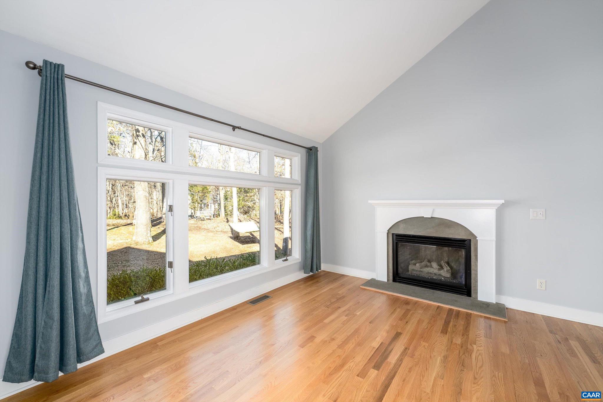 LAKE MONTICELLO - Residential