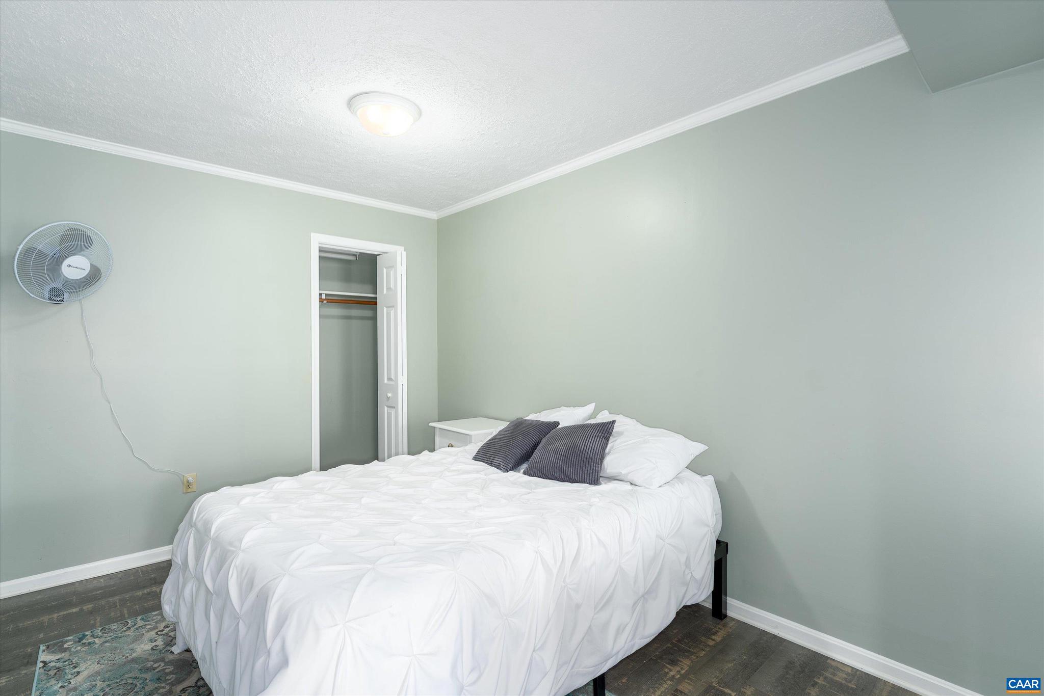 LAKE MONTICELLO - Residential