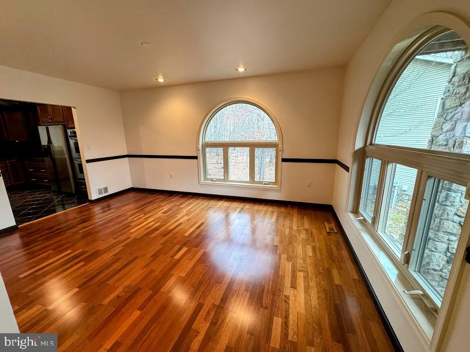 EAGLE ROCK RESORT - Residential