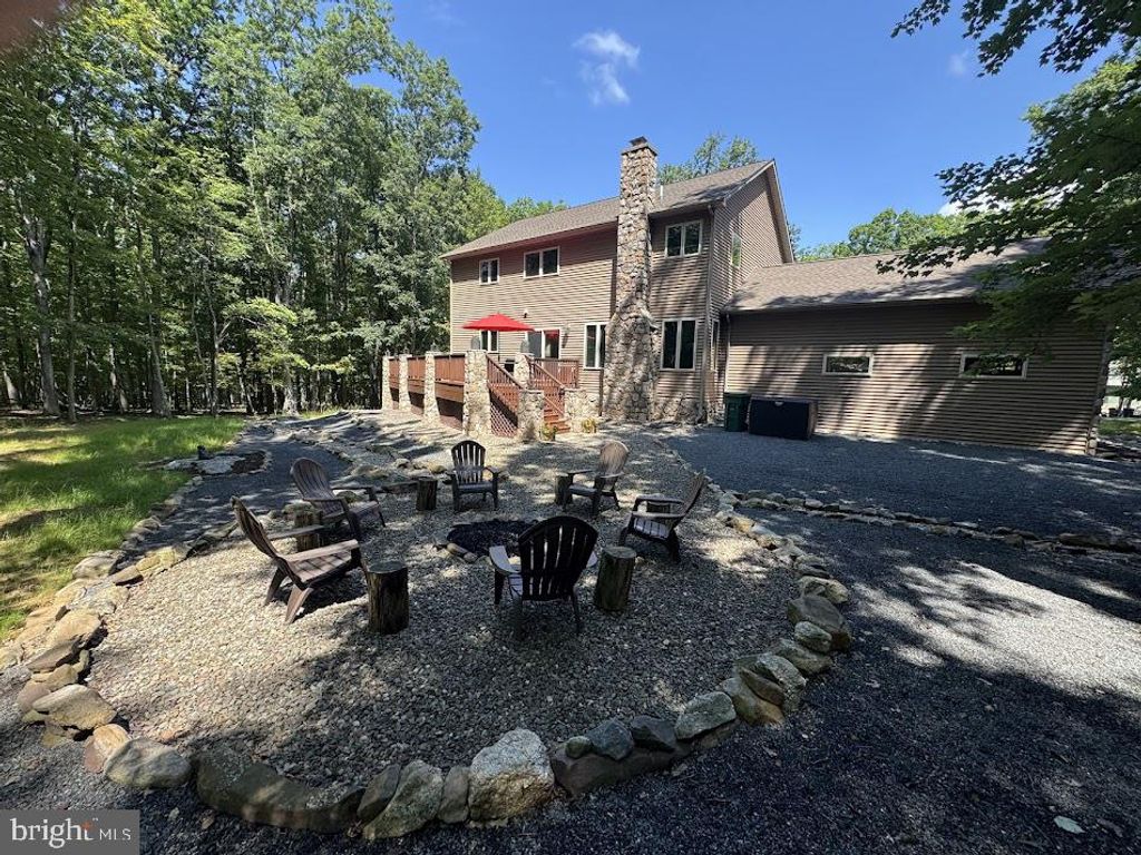 Photo of 55 Conyngham Dr, HAZLETON, PA 18202 (MLS # PASK2023828)