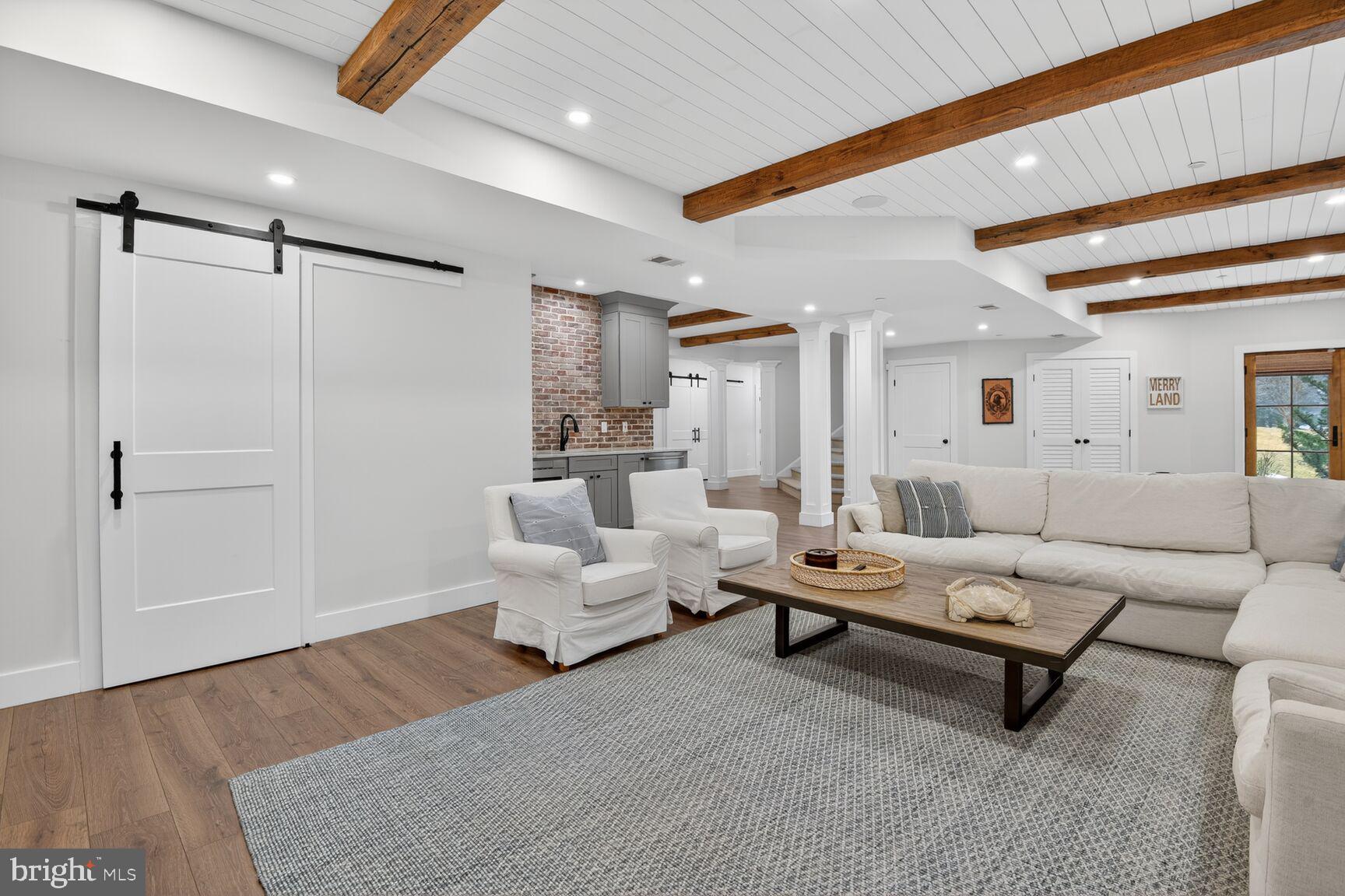 ROBERTS LANDING - Residential