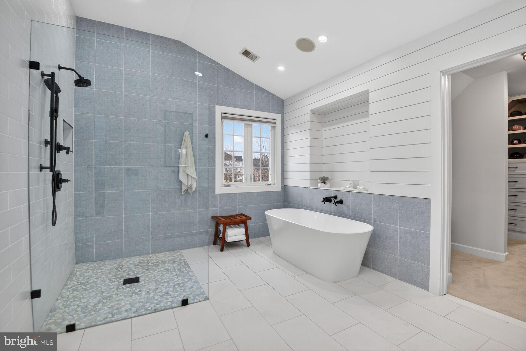 ROBERTS LANDING - Residential