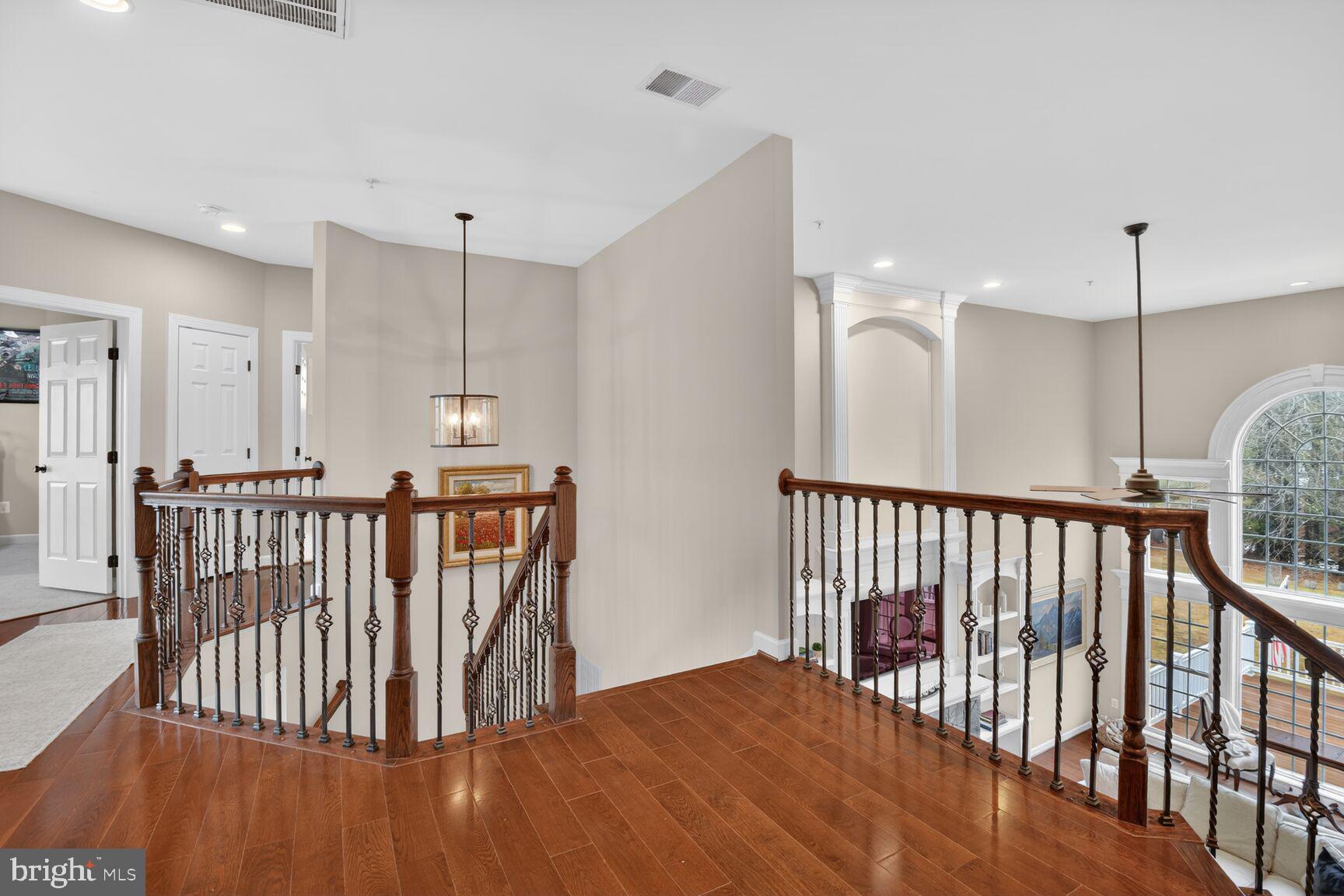 ROBERTS LANDING - Residential