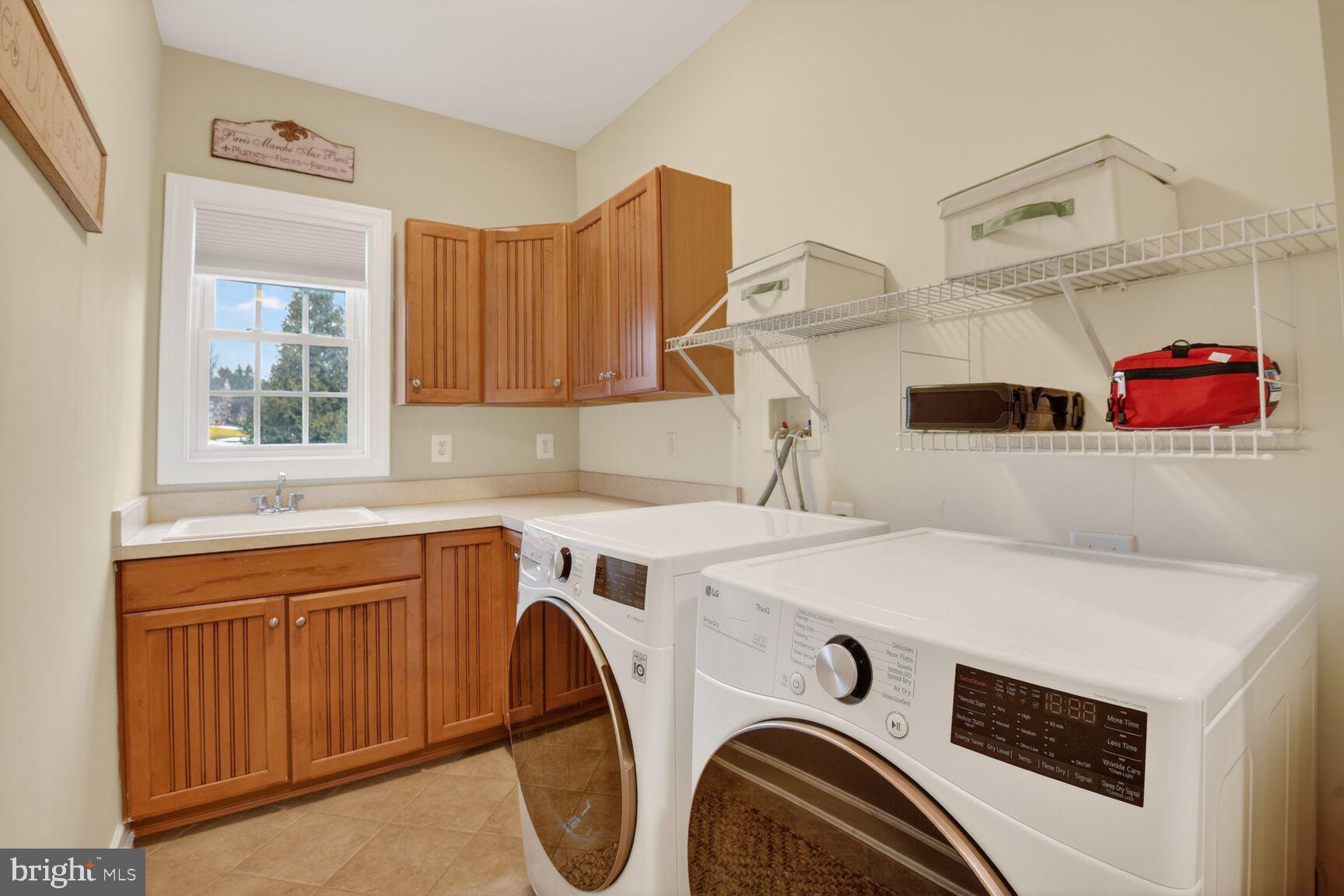 ROBERTS LANDING - Residential