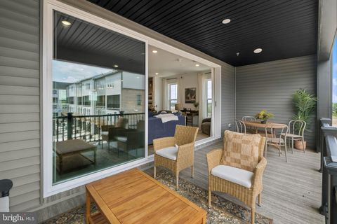 Tiny photo for 14911 Deco Circle #LOT 94, CHANTILLY, VA 20151 (MLS # VAFX2279260)