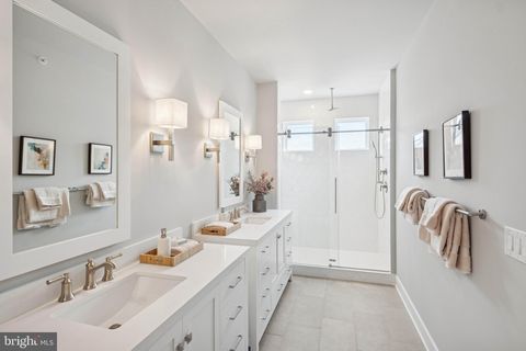 Tiny photo for 14911 Deco Circle #LOT 94, CHANTILLY, VA 20151 (MLS # VAFX2279260)