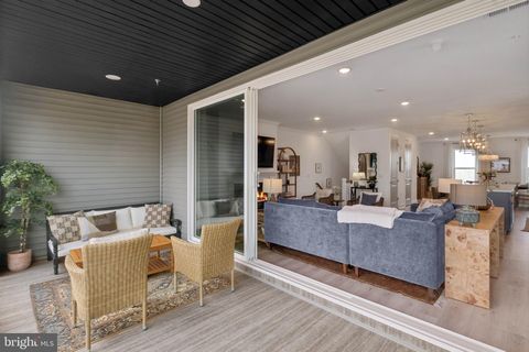 Tiny photo for 14911 Deco Circle #LOT 94, CHANTILLY, VA 20151 (MLS # VAFX2279260)
