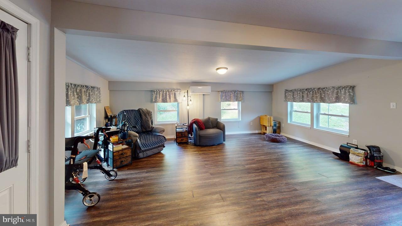 FORT ASHBY - Residential