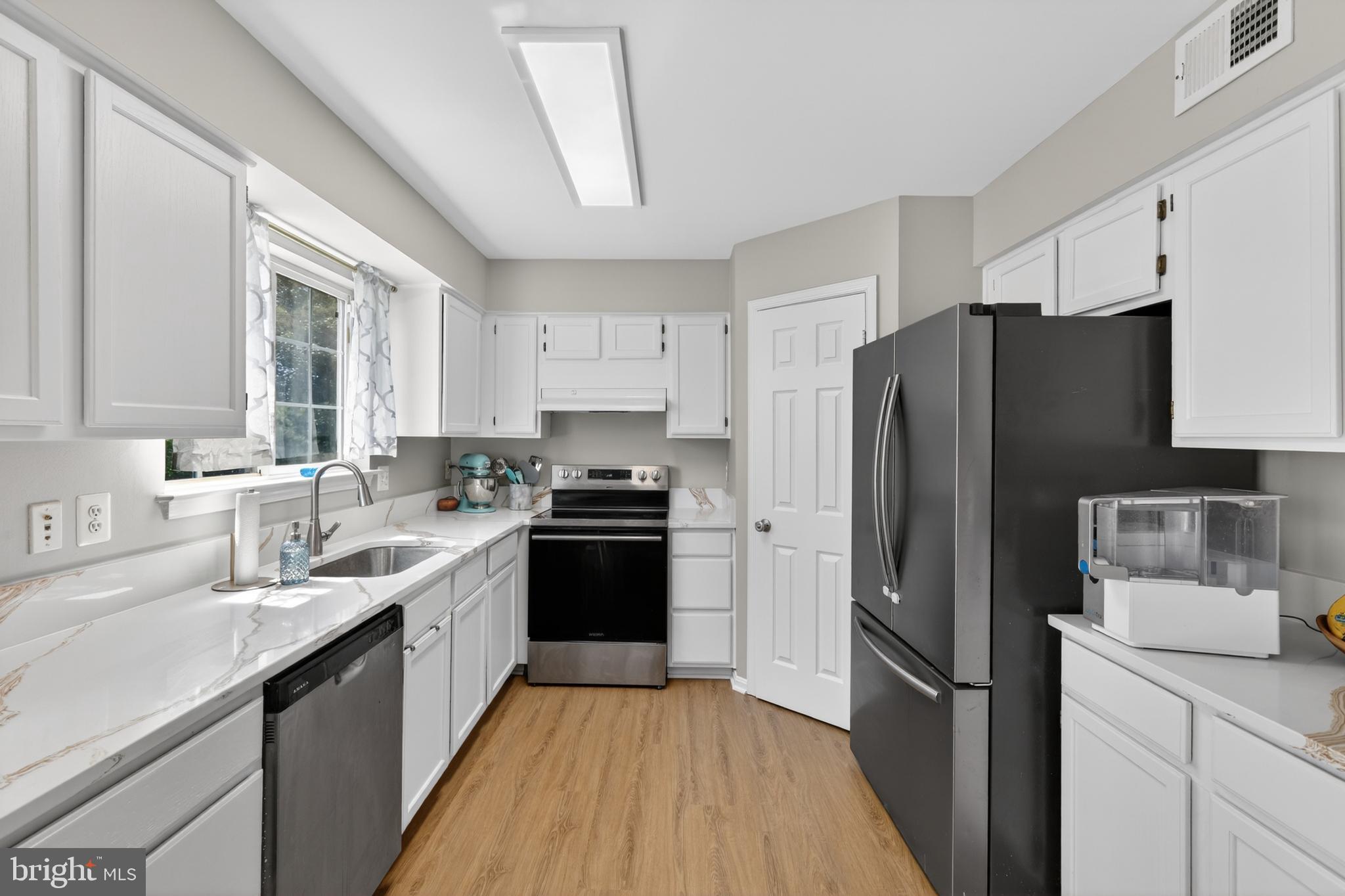 BELMONT STATION - Residential