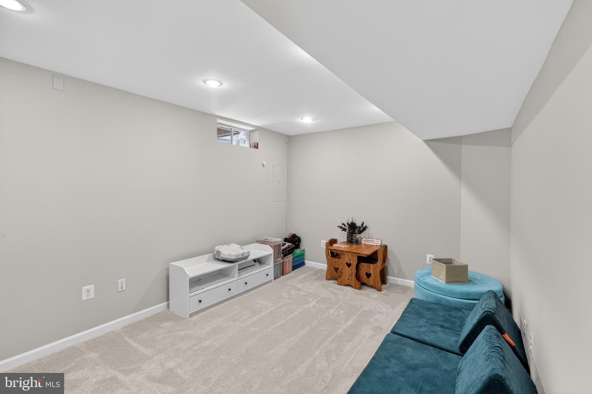 BELMONT STATION - Residential