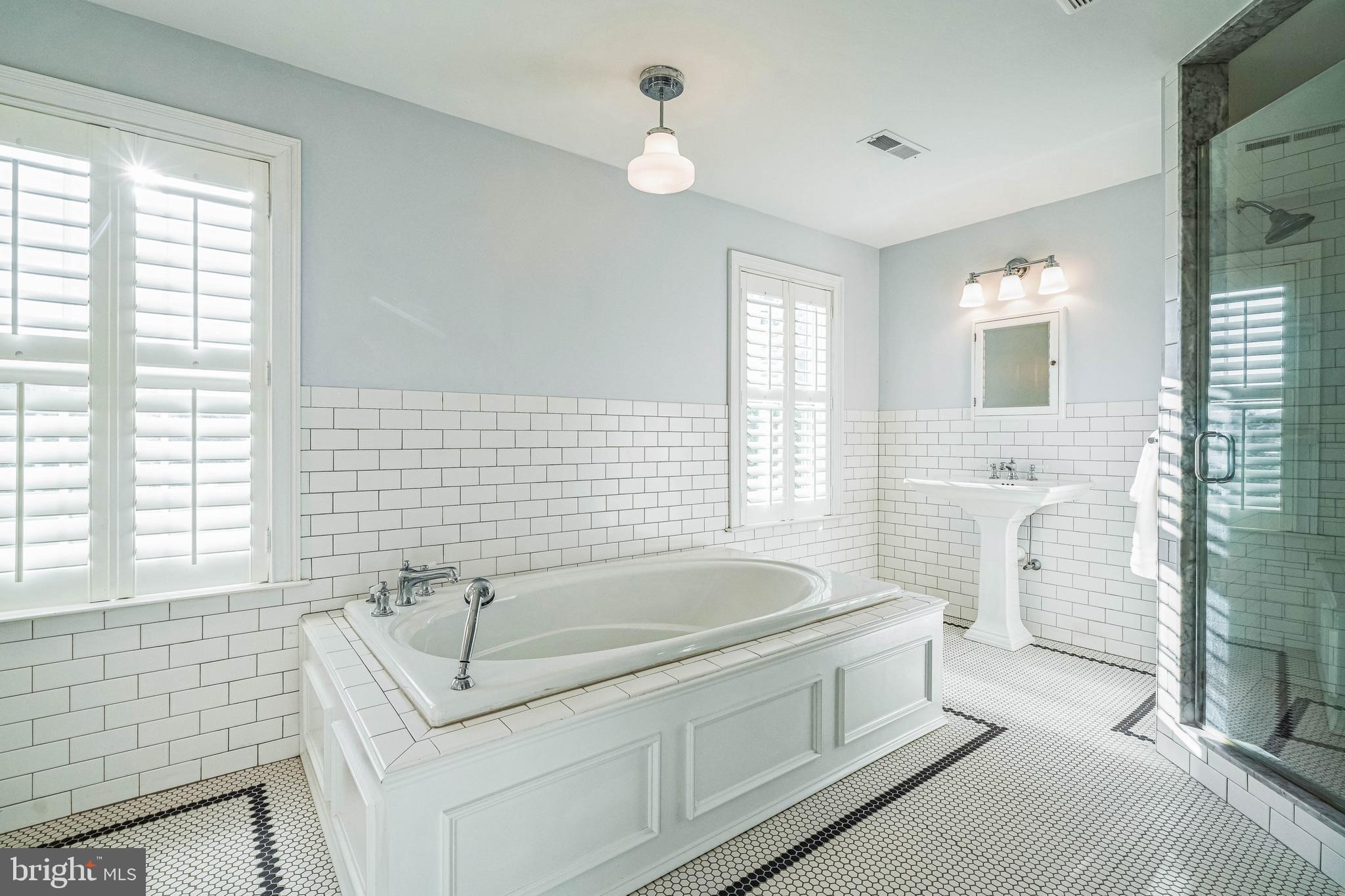 MAPLEWOOD - Residential