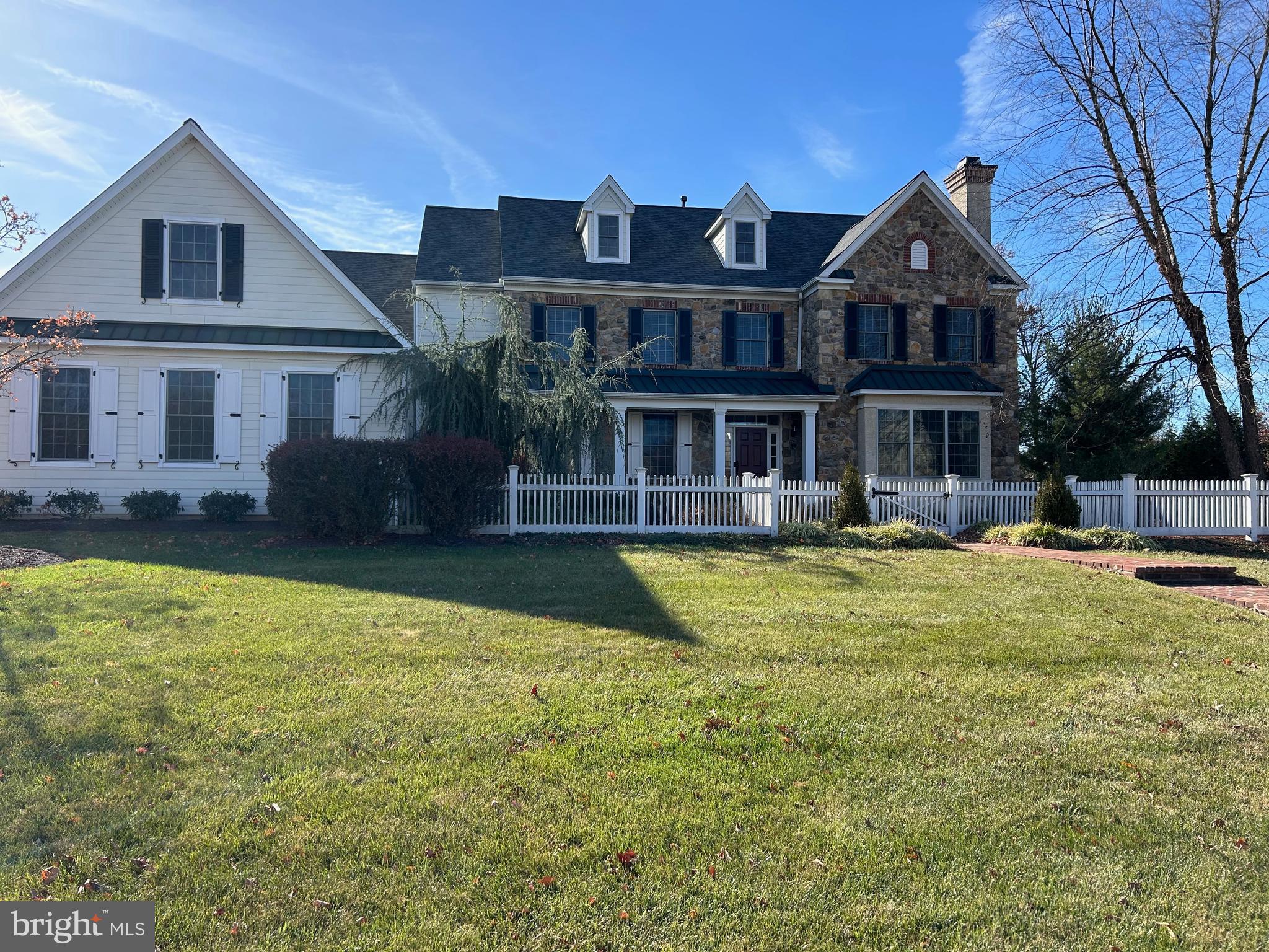 MAPLEWOOD - Residential