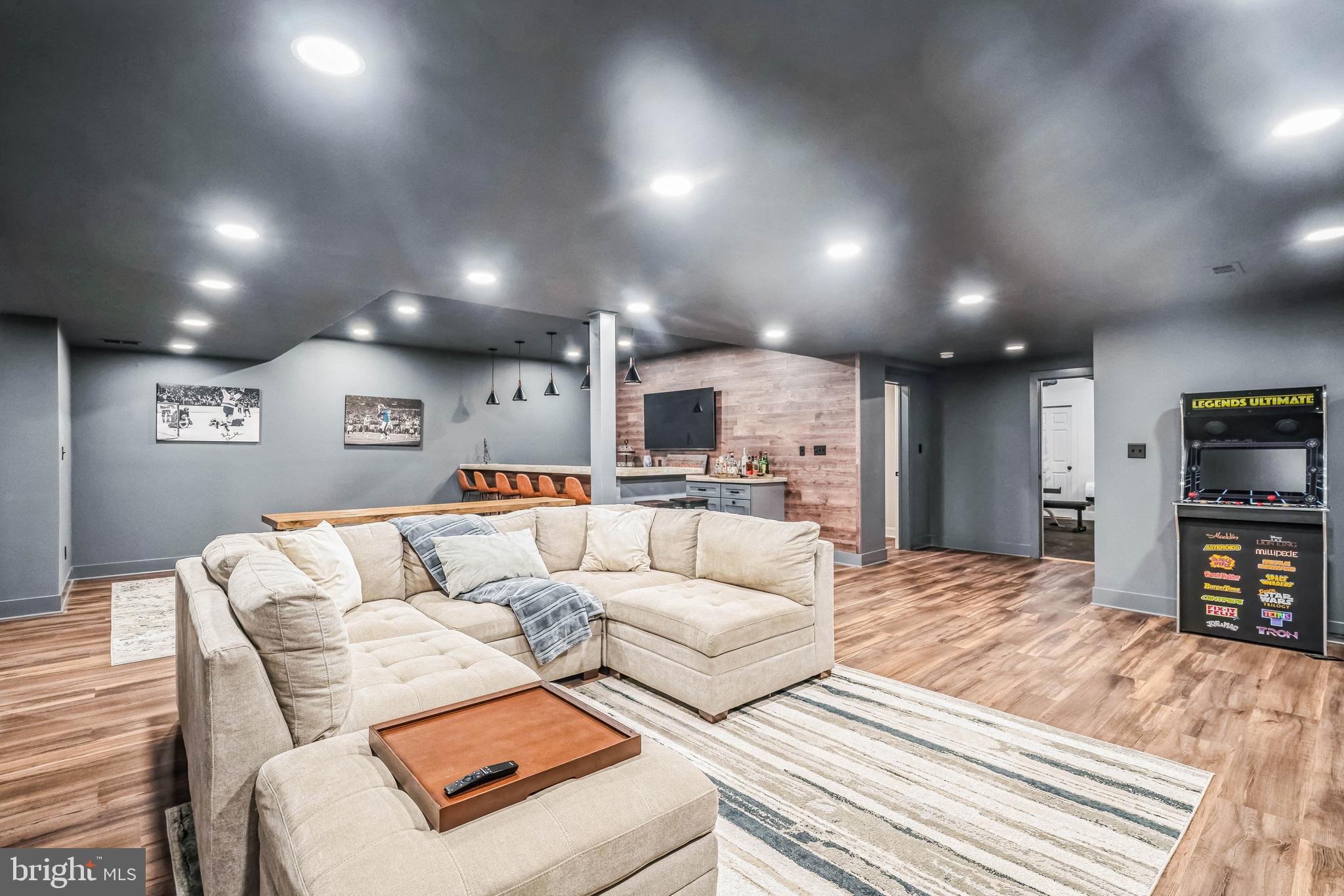 MAPLEWOOD - Residential