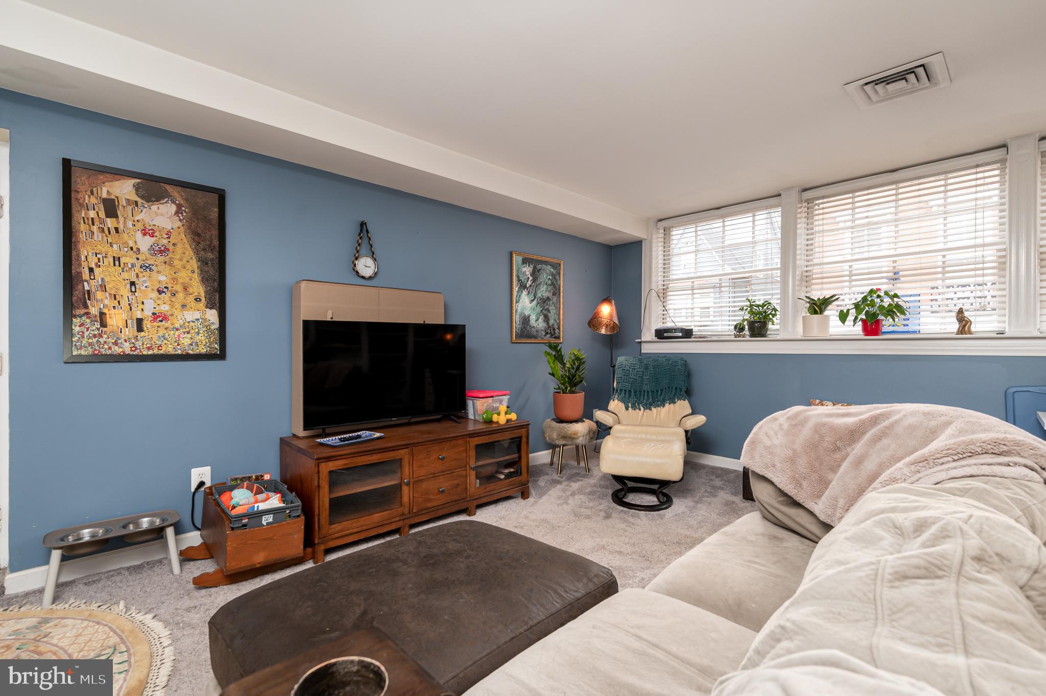 ADMIRAL TERRY - Residential