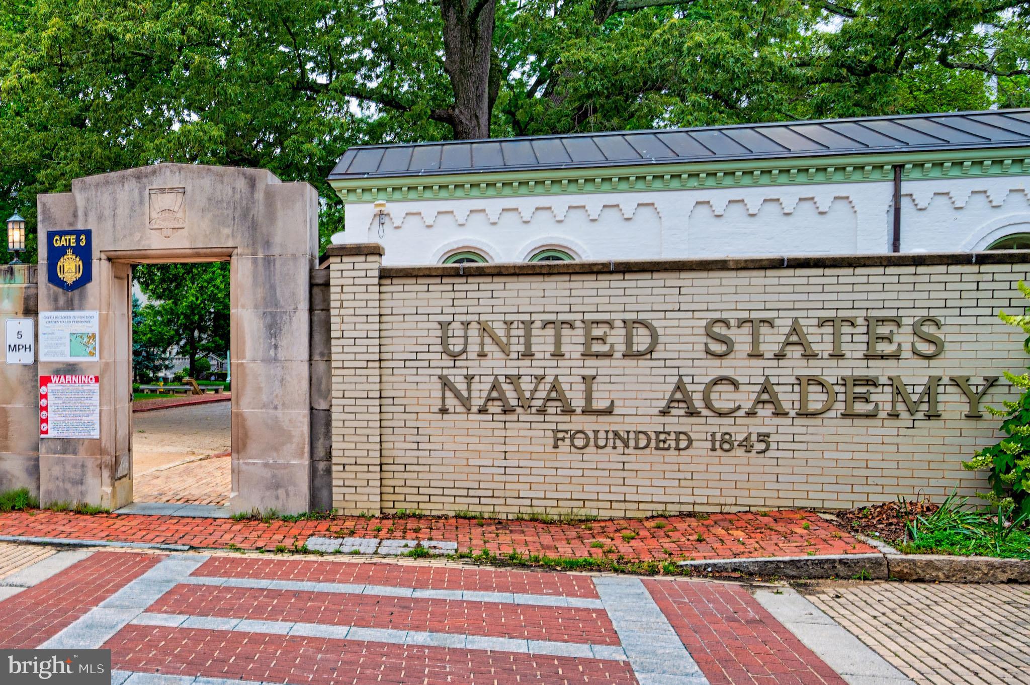 ADMIRAL TERRY - Residential