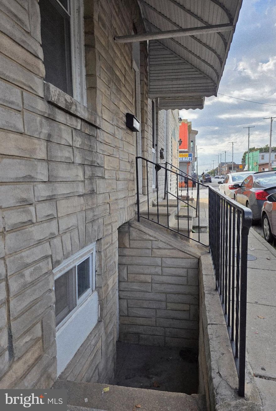 This charming 2-bedroom Baltimore City townhome blends classic comfort with modern convenience. The main floor features an open living-dining layout and a bright kitchen that opens to a private balcony—perfect for your morning coffee. Upstairs, you’ll find two well-sized bedrooms with ample closet space and a full bathroom featuring a relaxing soaking tub.
The lower level offers a versatile walk-out bonus room—ideal for a family room, home office, or extra bedroom—with direct access to your private outdoor space. Convenience is key with a dedicated laundry room and hassle-free parking available both off-street and at the rear of the home. Whether you're entertaining or enjoying a quiet night in, this home is the perfect city retreat