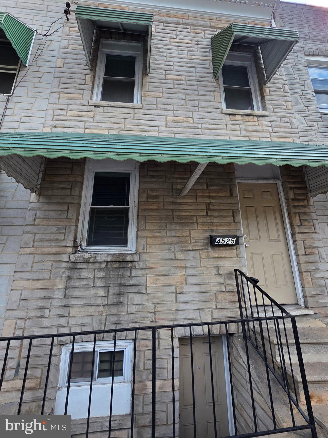 Welcome home to this affordable Townhouse offering comfortable living with thoughtful layout. The main level features a combination living-dining room, kitchen with balcony.
Upstairs you will find two bedrooms with closets, a full bathroom with soaking tub.
The lower level offers a versatile bonus room that can be used as a family room,  an extra bedroom or playroom, and features a walkout basement leading to your private outdoor space.
The laundry room leads to the back patio. Parking at the back of the house or 
Whether you are entertaining or enjoying quiet time, this townhouse offers the perfect combination of comfort and convenience.