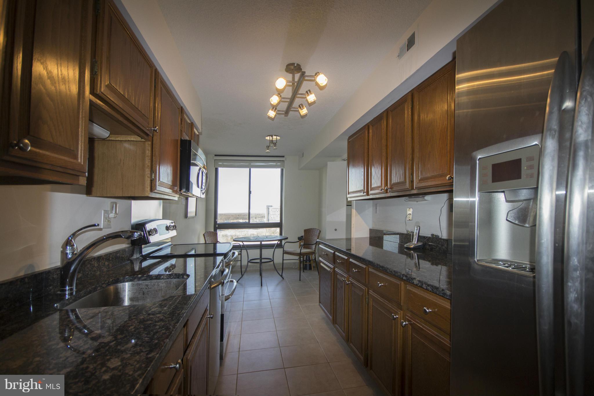 ENCORE OF MCLEAN - Residential