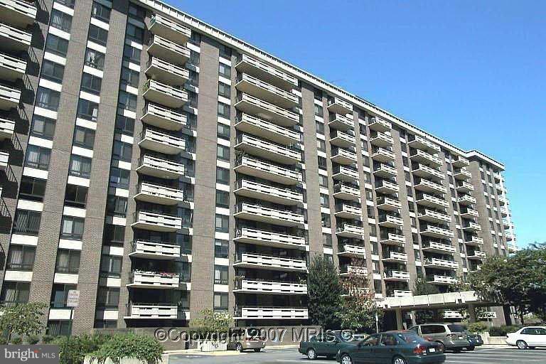 ENCORE OF MCLEAN - Residential