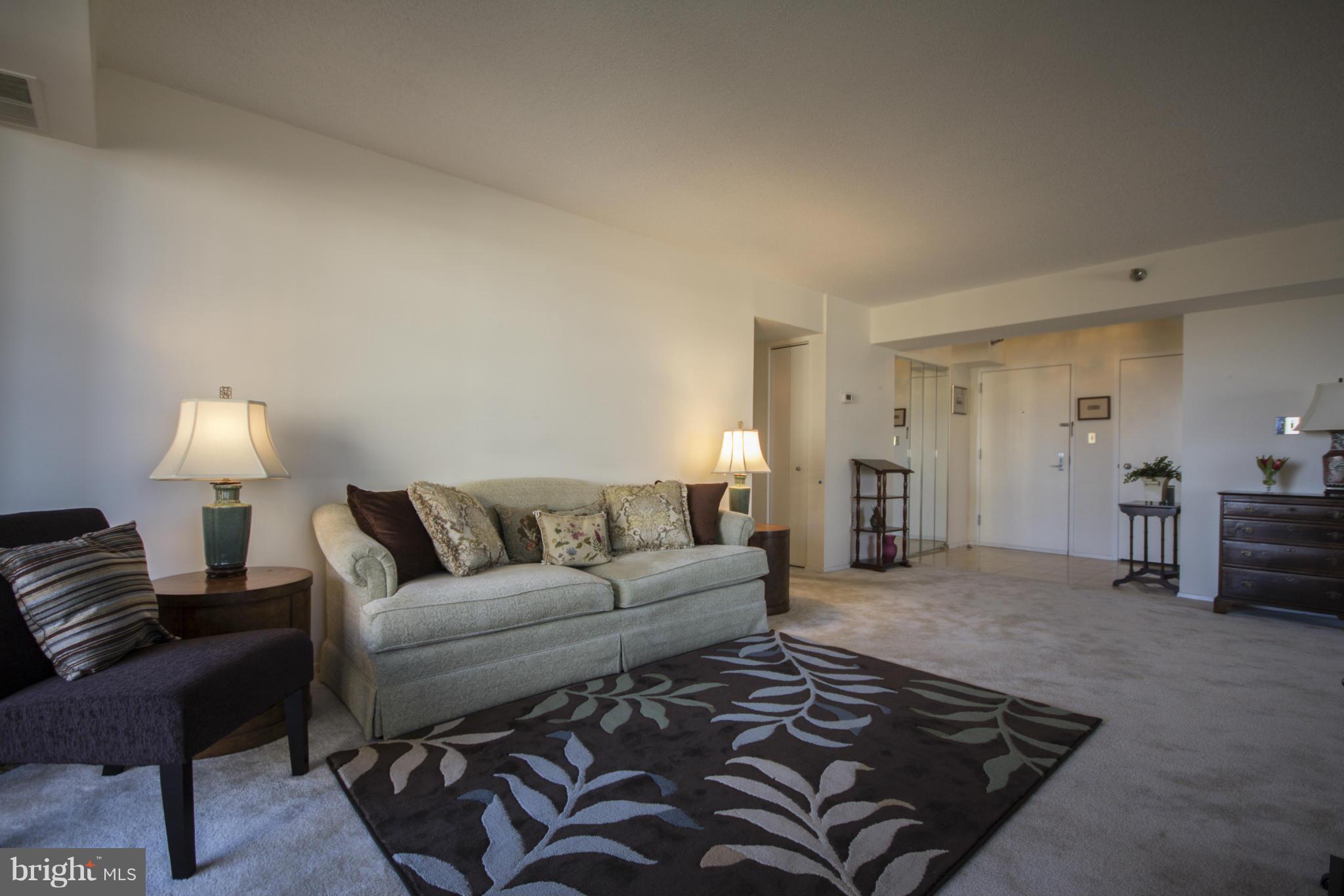 ENCORE OF MCLEAN - Residential