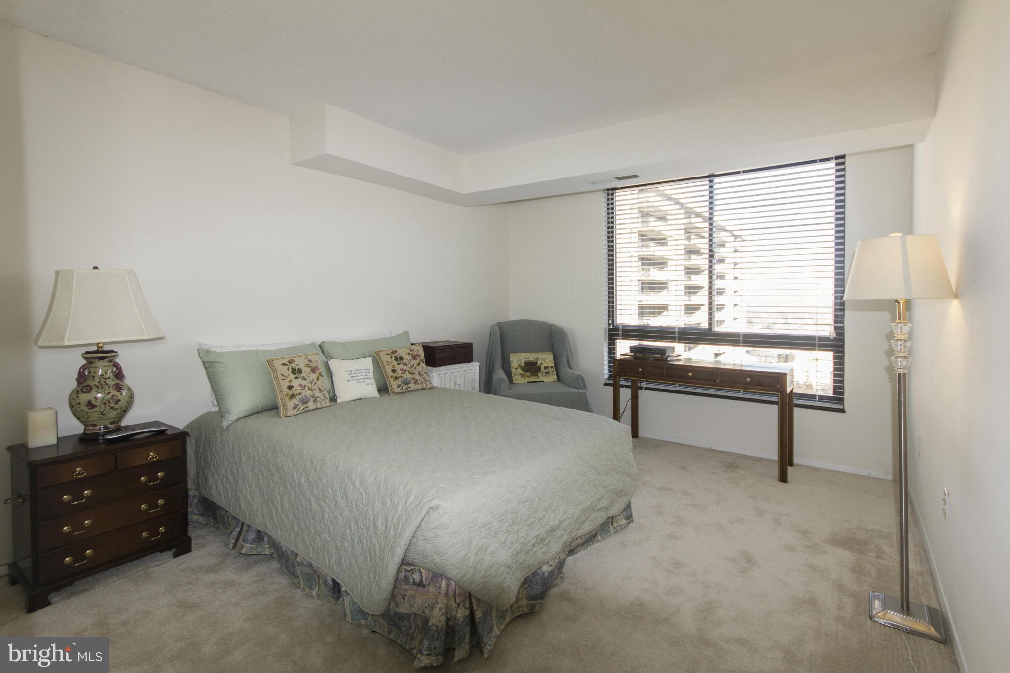 ENCORE OF MCLEAN - Residential