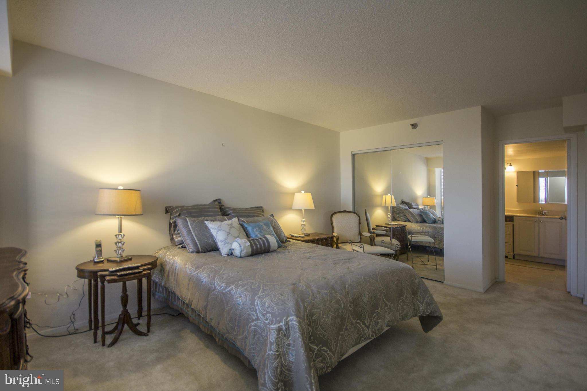 ENCORE OF MCLEAN - Residential