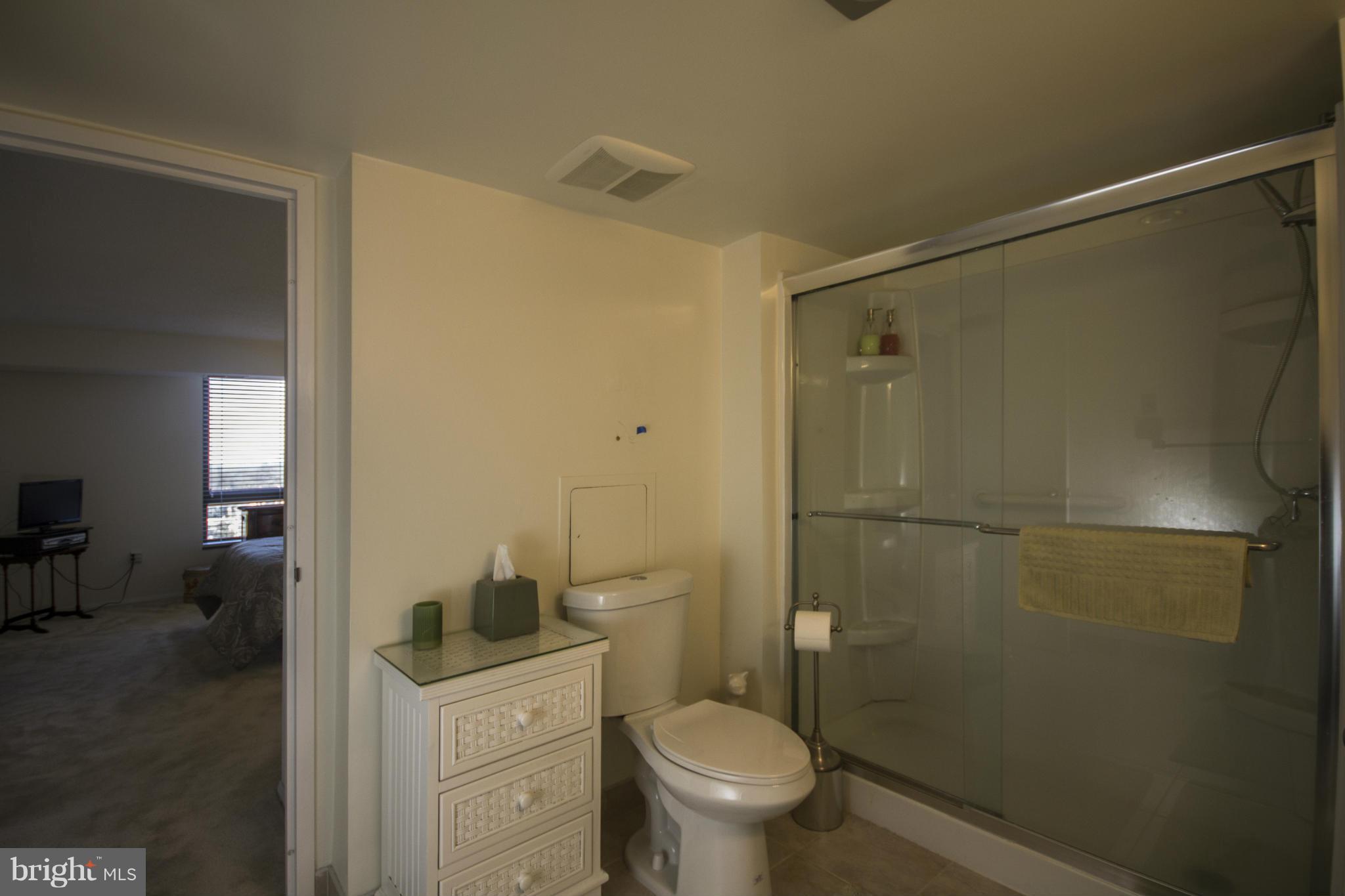 ENCORE OF MCLEAN - Residential