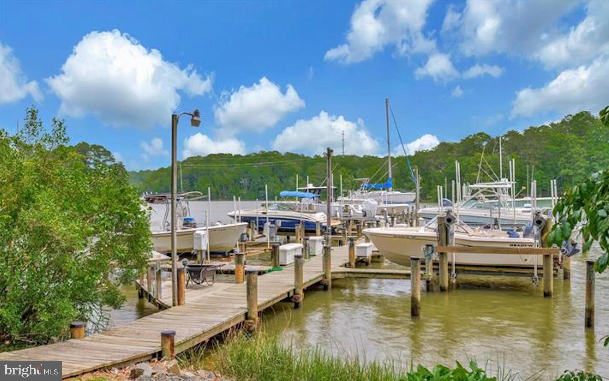 ST LEONARD SHORES - Residential