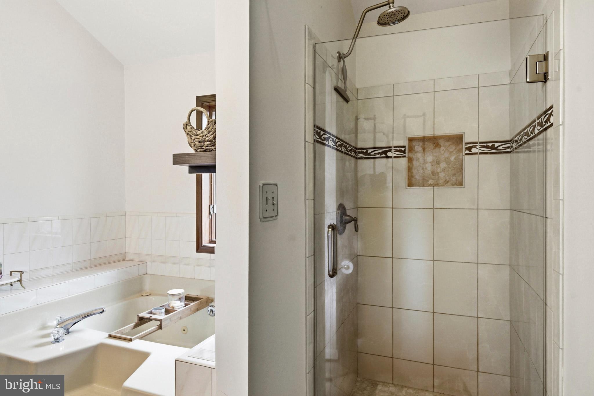 ST LEONARD SHORES - Residential