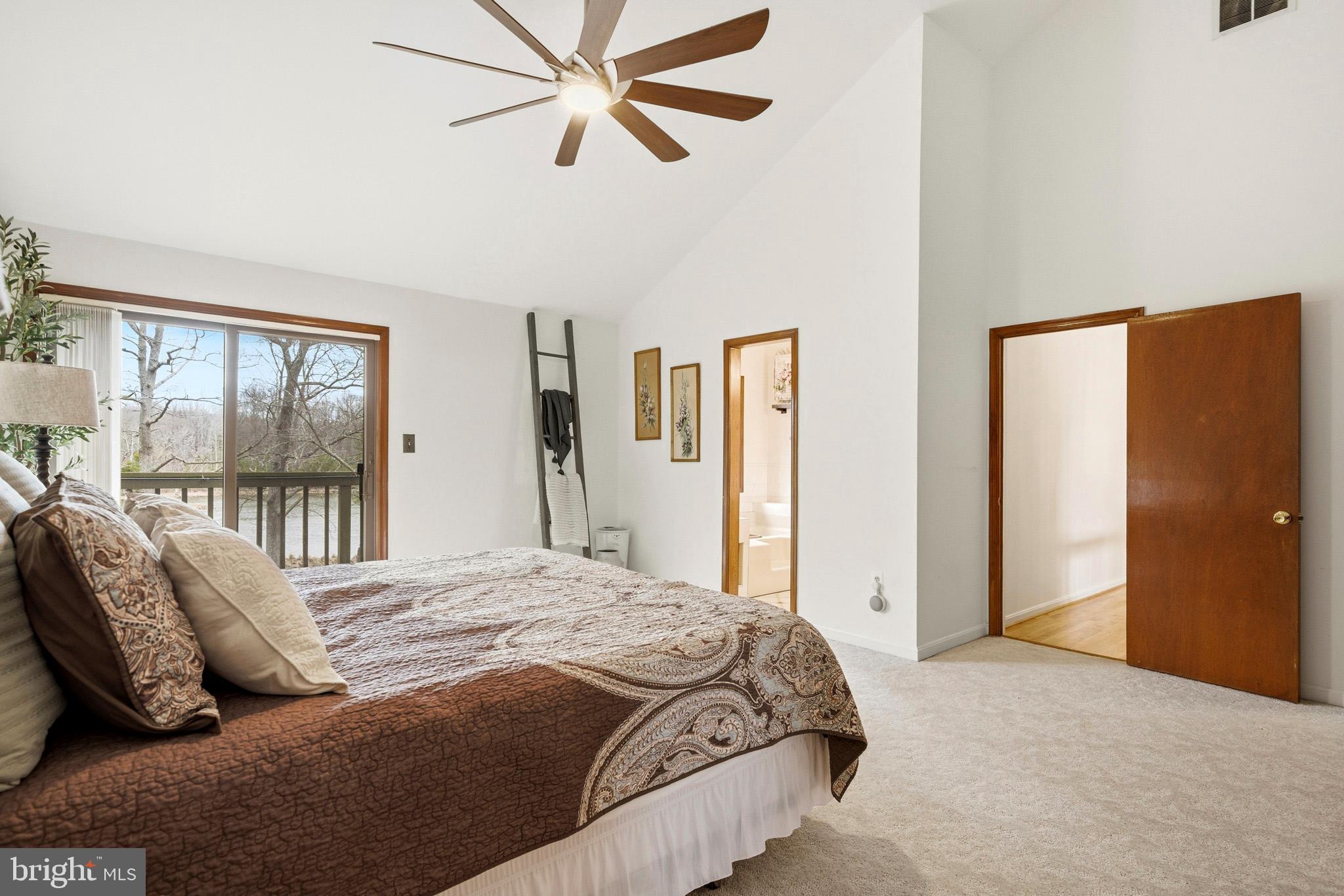 ST LEONARD SHORES - Residential